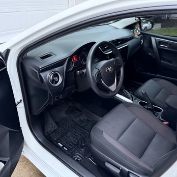 Elk Grove Mobile Detail - Front seat shampoo and detail - Auto Detailing Near Me Elk Grove Mobile Detail - Front seat shampoo and detail - Auto Detailing Near Me