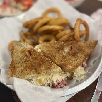 Kate's Kitchen - Rueben - Breakfast & Brunch Near Me - Flat Rock, Michigan Kate's Kitchen - Rueben - Breakfast & Brunch Near Me - Flat Rock, Michigan