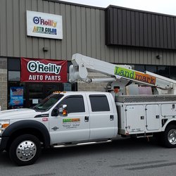 Landmark Signs and Graphics