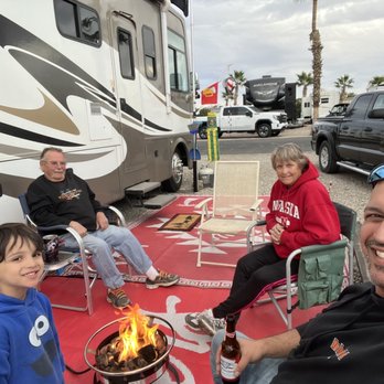 Holiday Palms RV Park - Such friendly neighbors!! Great people!! - Campgrounds Near Me - Quartzsite, Arizona Holiday Palms RV Park - Such friendly neighbors!! Great people!! - Campgrounds Near Me - Quartzsite, Arizona