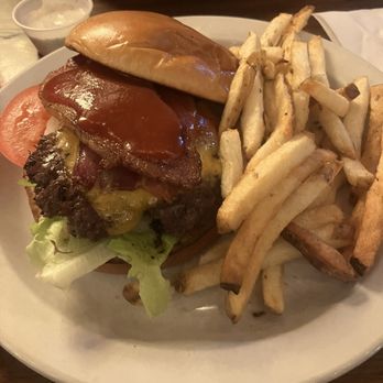 Trailhead Public House & Eatery - Burger - Burgers Near Me - Moab, Utah Trailhead Public House & Eatery - Burger - Burgers Near Me - Moab, Utah