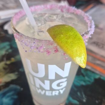 Lowbrow Pizza & Beer - Margarita - Pizza Near Me - Naples, Florida Lowbrow Pizza & Beer - Margarita - Pizza Near Me - Naples, Florida