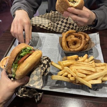 Wibbley's - Burgers Near Me - Bellevue, Washington