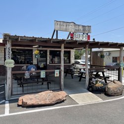 Hill Country Smokehouse - Store front, patio