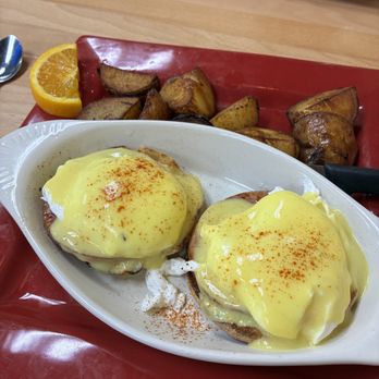 Toasted Mango Cafe - Eggs Benedict - Breakfast & Brunch Near Me - Holmes Beach, Florida Toasted Mango Cafe - Eggs Benedict - Breakfast & Brunch Near Me - Holmes Beach, Florida
