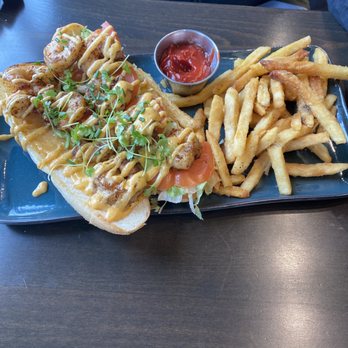 Southern Social - Shrimp po'boy - Southern Near Me - Eagan, Minnesota Southern Social - Shrimp po'boy - Southern Near Me - Eagan, Minnesota