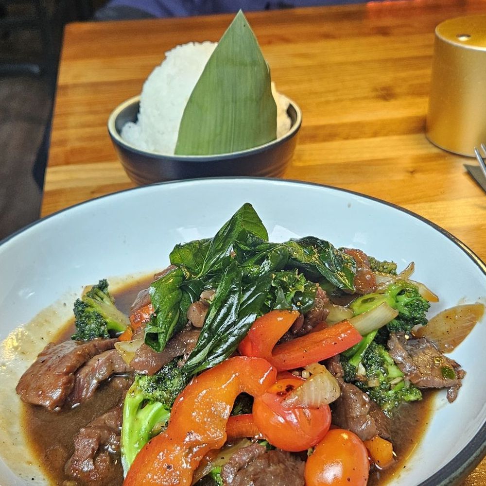26 Thai Kitchen & Bar - Pepper steak without egg - Thai Near Me - Atlanta, Georgia 26 Thai Kitchen & Bar - Pepper steak without egg - Thai Near Me - Atlanta, Georgia