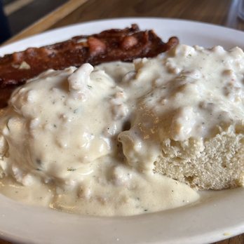 Deja Vu - Biscuits and gravy with bacon - Breakfast & Brunch Near Me - Redding, California