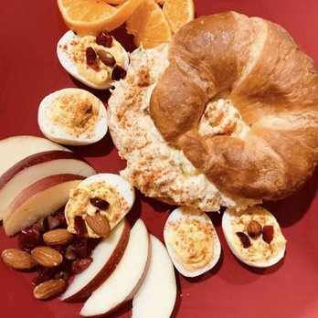 Delectable creations - Corporate lunch platter - Caterers Near Me