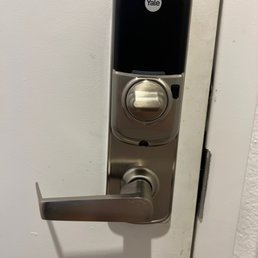 Lock fixed Lock fixed