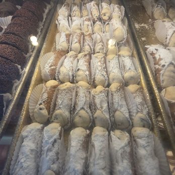B & W Bakery - Bakeries Near Me - Hackensack, New Jersey