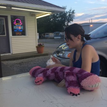Rocky Top Ice Cream - Heaping full flurry - Ice Cream & Frozen Yogurt Near Me - Van Wert, Ohio Rocky Top Ice Cream - Heaping full flurry - Ice Cream & Frozen Yogurt Near Me - Van Wert, Ohio