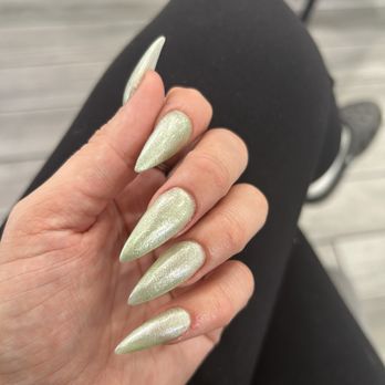 Alvin's Nails and Spa - Acrylic - Nail Salons Near Me - Apple Valley, California