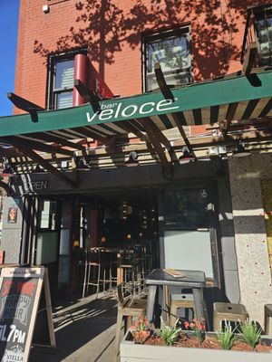 Bar Veloce by null