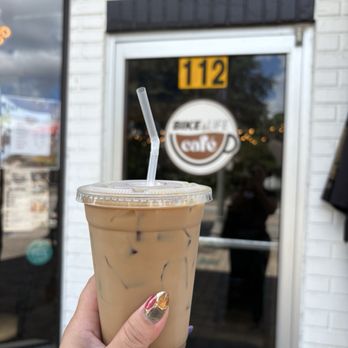 Bike Life Café - Iced coffee with vanilla - Cafes Near Me - Ocoee, Florida Bike Life Café - Iced coffee with vanilla - Cafes Near Me - Ocoee, Florida
