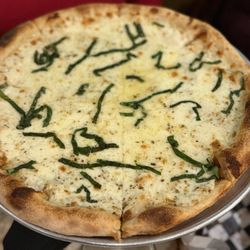 Vincitorios - White Clam Specialty Pizza (14")