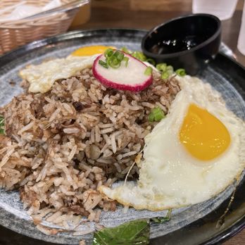 OMELI Kitchen - Oxtail Fried Rice - Vietnamese Near Me - Fullerton, California OMELI Kitchen - Oxtail Fried Rice - Vietnamese Near Me - Fullerton, California