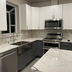 Spinell Homes - Kitchen we picked out cabinets, sink, countertop, appliances. (Fridge doesn't come with house) garden window extra $. Kitchen aide extra $.