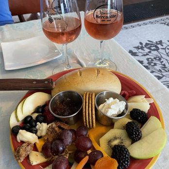 Willow Spring Mercantile - Hemme Brothers Cheese Plate - array of local cheeses, curds, quark, local jam and fruit with warm baked bread and crackers - New American Near Me - Excelsior Springs, Missouri