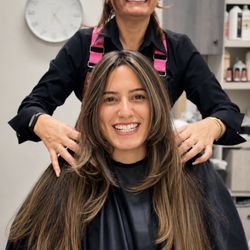 Leticia Leon Cuban Hair Salon  - Healthy Blonde Specialist in Orlando * Highlights, Balayage, Keratin & Color Correction * Leticia Leon * 407-912-7750