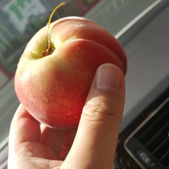 Abbott Farms - Lovely yellow peach. - Fruits & Veggies Near Me - Cowpens, South Carolina
