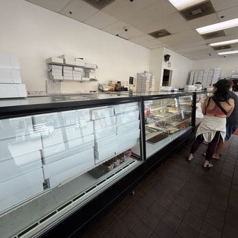 Kamehameha Bakery - line - Bakeries Near Me - Honolulu, Hawaii