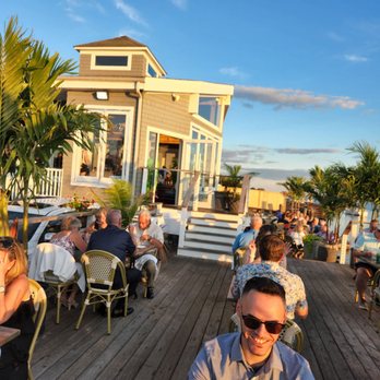 Harbor Lights - Beautiful outside seating - Seafood Near Me - Norwalk, Connecticut