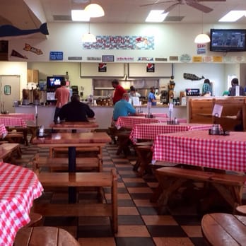 Prissy Polly's Bar-B-Que - Nice seating area - Barbeque Near Me - Kernersville, North Carolina