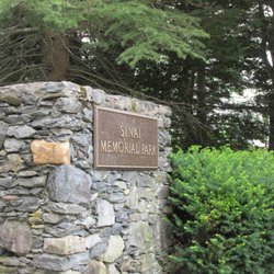 Pawtuxet Memorial Park - Does look like a park