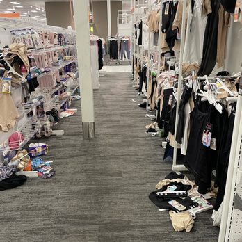 Target - Department Stores Near Me - Denver, Colorado