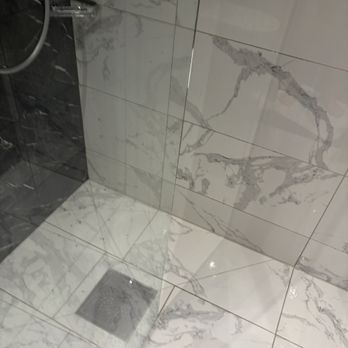 Radisson Blu Plaza Hotel - Shower, no grab bars and slippery title - Hotels Near Me - Oslo, 03 Radisson Blu Plaza Hotel - Shower, no grab bars and slippery title - Hotels Near Me - Oslo, 03