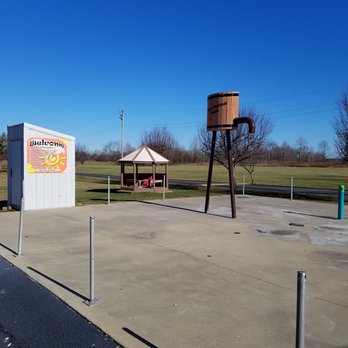 Linza Graham Park - splash pad area - Parks Near Me - Scottsburg, Indiana