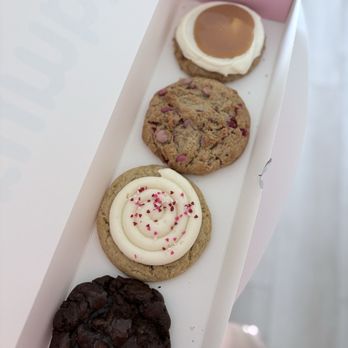 Crumbl - Millbrae - Bakeries Near Me - Millbrae, California