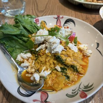Isarn Thai Soul Kitchen - Crab Stir Fried with Yellow Curry - Thai Near Me - Seattle, Washington