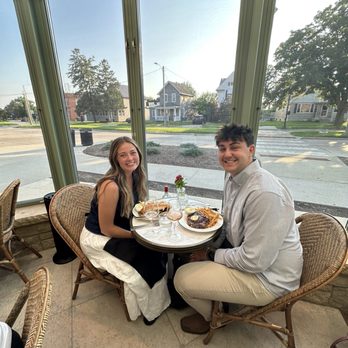 Roux & Lucia - Sunroom Seating - Bakeries Near Me - Dubuque, Iowa Roux & Lucia - Sunroom Seating - Bakeries Near Me - Dubuque, Iowa