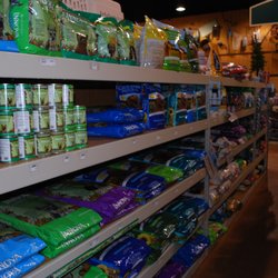 Mountain Valley Country Store - Pet Food Aisle