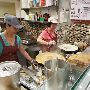 Mojoilla Fresh - Making the crepes - Creperies Near Me - Flushing, New York