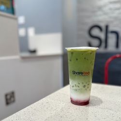Sharetea - Strawberry Matcha (50% sweet) - Sorry, but where is the matcha??.. I cannot taste any of it..