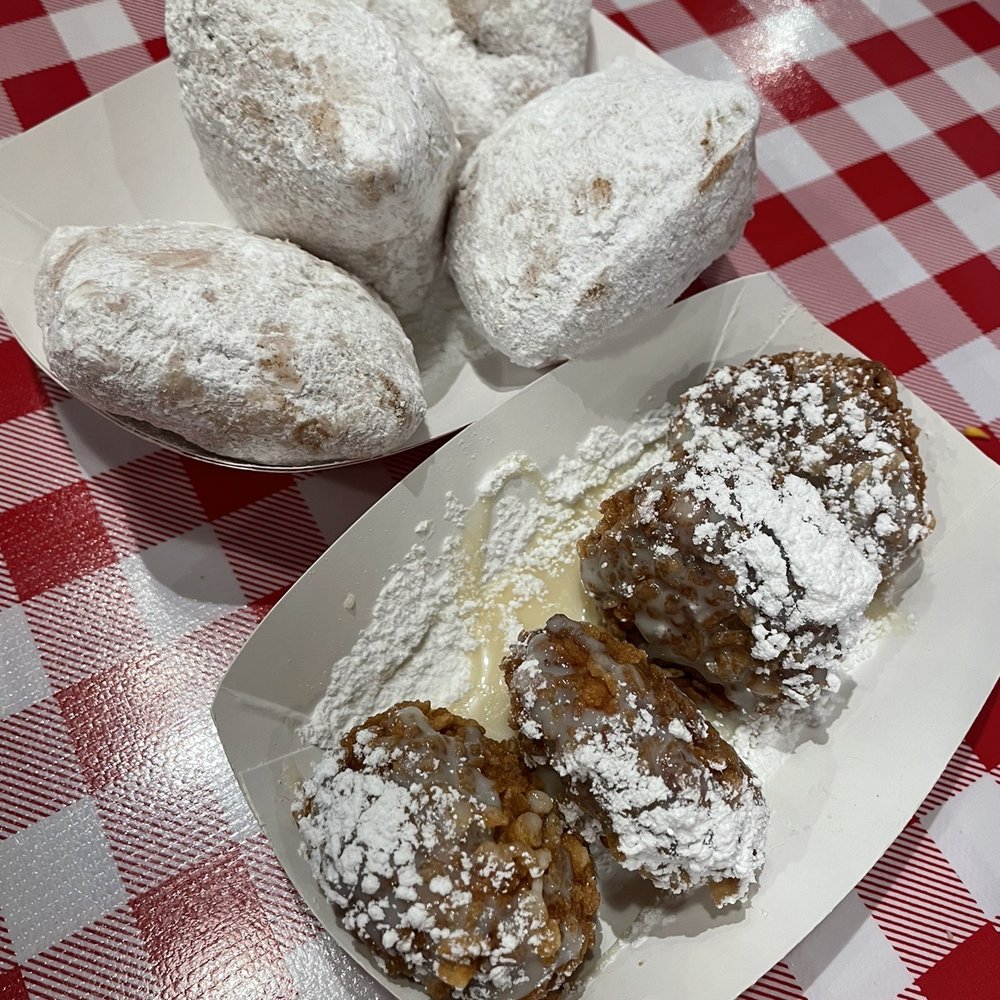Lowcountry Lakeview - Beignets Aka Powdered Pillows of Love and Deep Fried Oreos - Cajun/Creole Near Me - Chicago, Illinois Lowcountry Lakeview - Beignets Aka Powdered Pillows of Love and Deep Fried Oreos - Cajun/Creole Near Me - Chicago, Illinois
