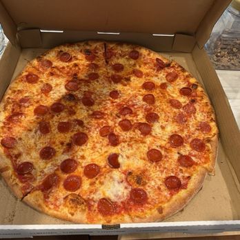 Big City Chuckwagon - Pepperoni pizza - Food Trucks Near Me - Warsaw, Virginia