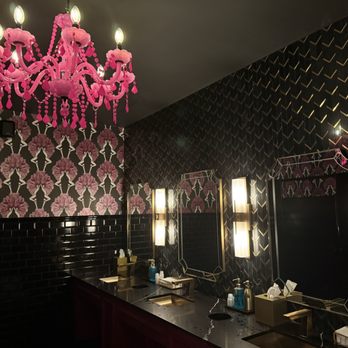 Moderna Bar & Pizzeria - Ladies restroom - Pizza Near Me - Austin, Texas Moderna Bar & Pizzeria - Ladies restroom - Pizza Near Me - Austin, Texas