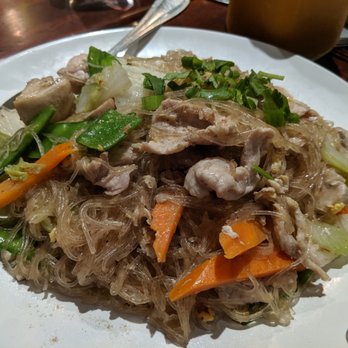 Manow Thai Kitchen - Manow Thai Kitchen 10/2019 - Thai Near Me - Newton, Massachusetts