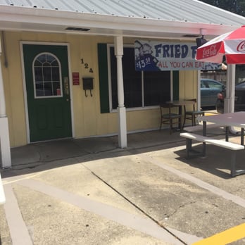 Le Cafe - Outside of Le Cafe - Seafood Near Me - Breaux Bridge, Louisiana