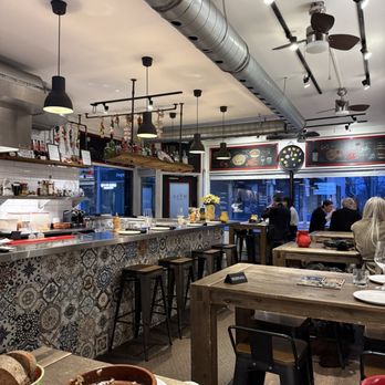 La Paella - Vibes - Spanish Near Me - Toronto, Ontario