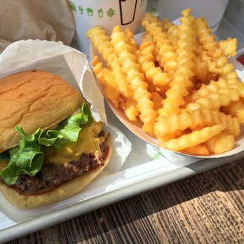 Shake Shack Upper West Side - ShackBurger and Fries - Fast Food Near Me - New York, New York