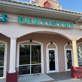 Lisa A Klein, DMD - Cosmetic Dentists Near Me - Venice, Florida Lisa A Klein, DMD - Cosmetic Dentists Near Me - Venice, Florida