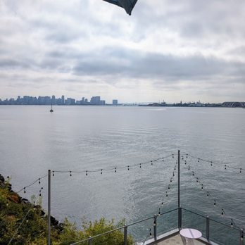 Tom Ham's Lighthouse - Seaside View - Breakfast & Brunch Near Me - San Diego, California Tom Ham's Lighthouse - Seaside View - Breakfast & Brunch Near Me - San Diego, California