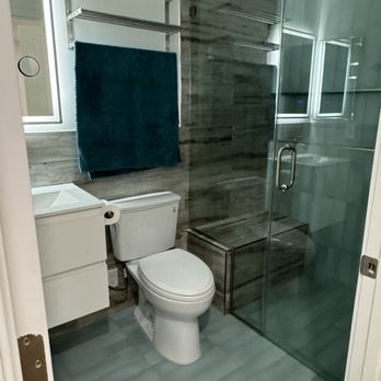 Preferred Home Builders - Master bathroom - General Contractors Near Me - Canoga Park, California Preferred Home Builders - Master bathroom - General Contractors Near Me - Canoga Park, California