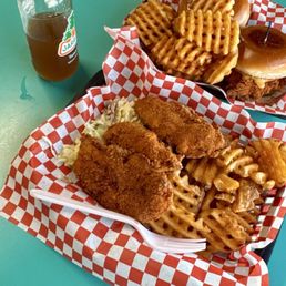 CARLITOS CRISPN CHICKEN & BAR - Updated February 2026 - 49 Photos & 71 ...