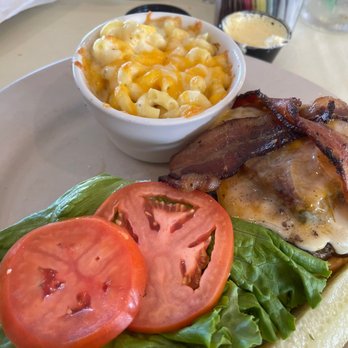 Manning's Restaurant - Mac and cheese and a brisket n burger - American Near Me - Clayton, North Carolina Manning's Restaurant - Mac and cheese and a brisket n burger - American Near Me - Clayton, North Carolina